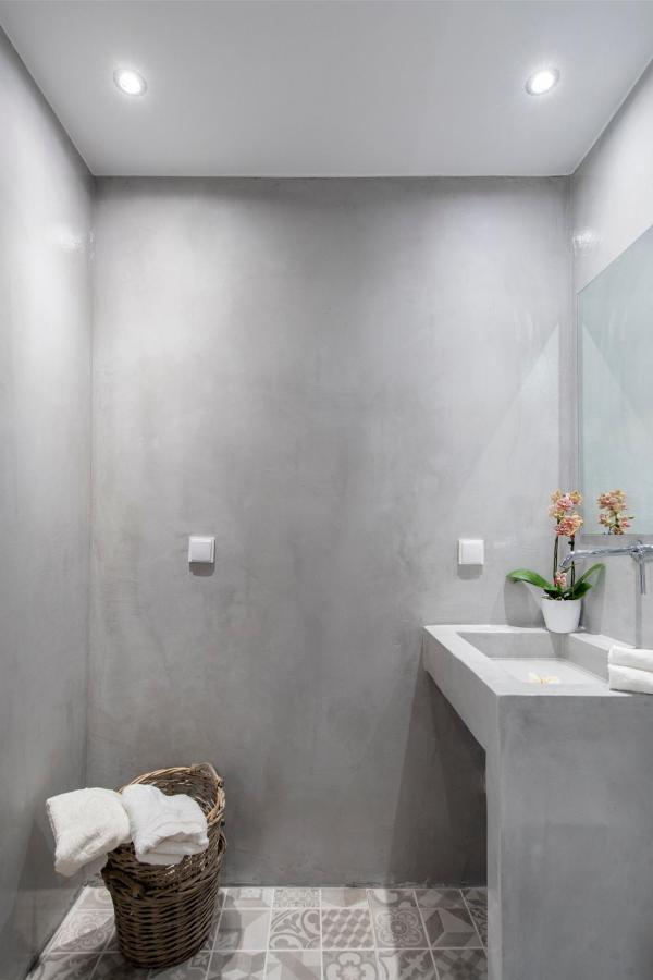 In Heart House - Naousa, Paros * Nausa
