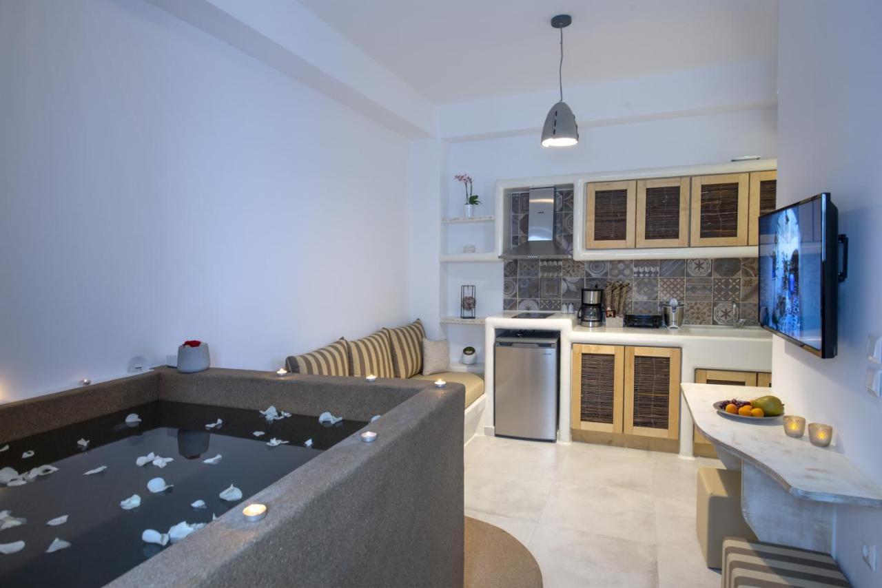 In Heart House - Naousa, Paros Naoussa